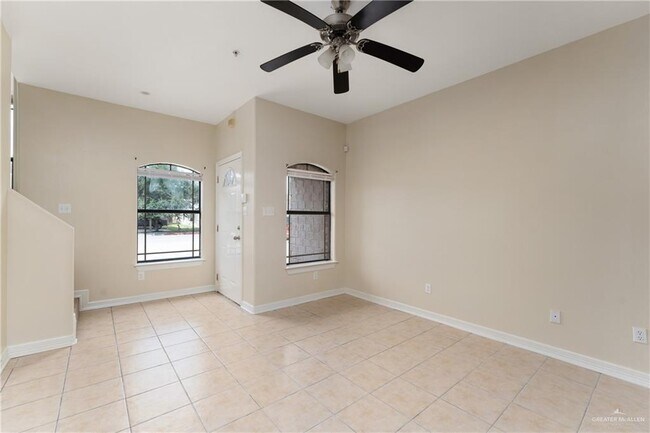 10 Kiwi Ave W in Pharr, TX - Building Photo - Building Photo