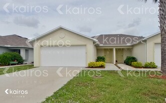 18318 Gibraltar Ln in Lehigh Acres, FL - Building Photo