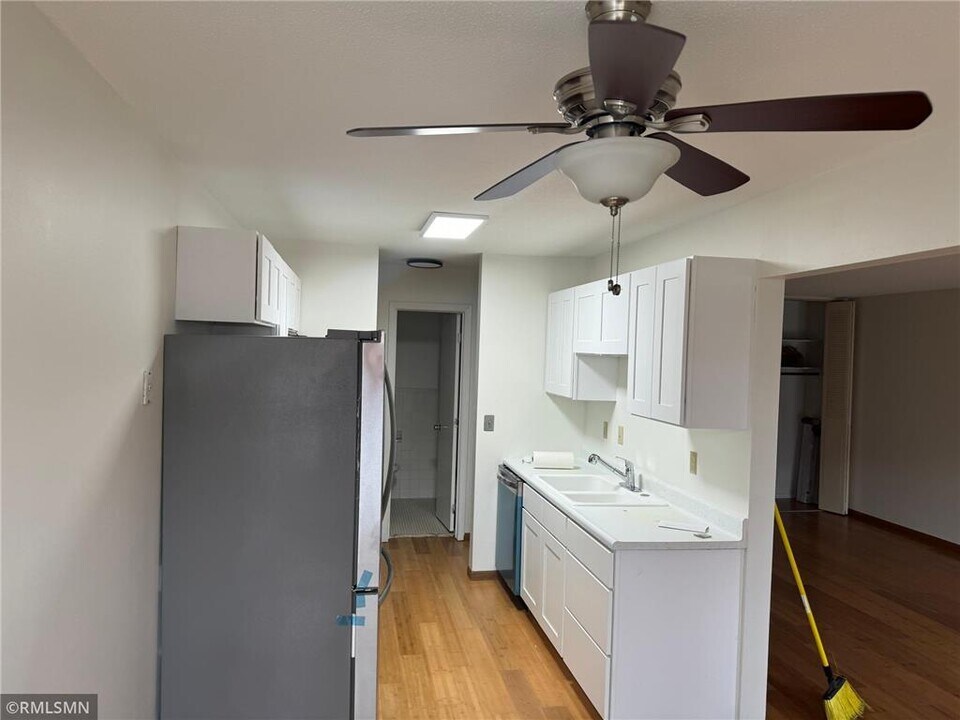 4530 Park Commons Dr-Unit -223 in Minneapolis, MN - Building Photo