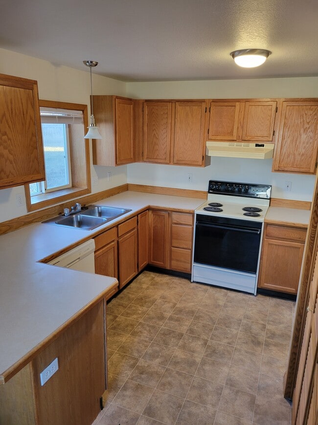 property at 2822 W Mendenhall