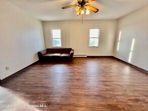 835 Maple St in Scranton, PA - Building Photo - Building Photo
