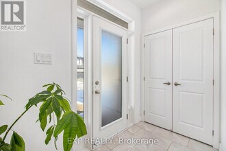 908 Embankment St in Ottawa, ON - Building Photo - Building Photo
