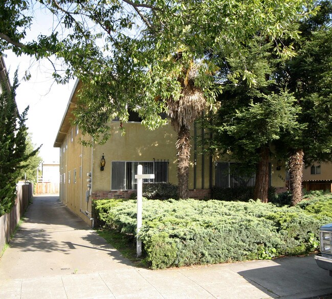 1045 Regent St in Alameda, CA - Building Photo - Building Photo