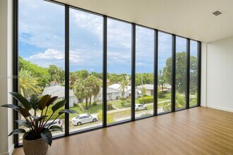 1950 Fletcher St, Unit 206 in Hollywood, FL - Building Photo - Building Photo