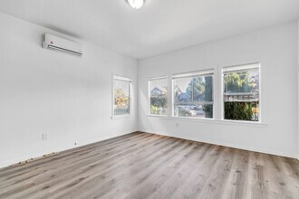 701 W 48th St, Unit 701 in Los Angeles, CA - Foto de edificio - Building Photo