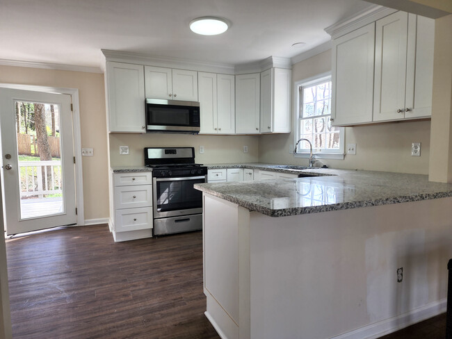 2485 Zachary Woods Dr NW in Marietta, GA - Building Photo - Building Photo