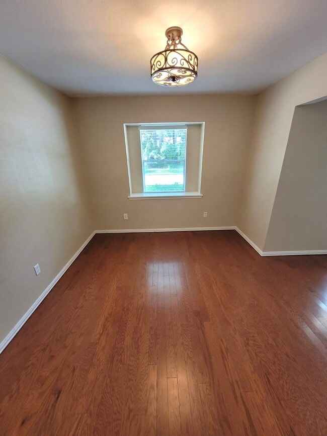 property at 22 W Broken Oak Ct