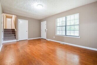 2187 Chestnut Bend in Lithia Springs, GA - Foto de edificio - Building Photo