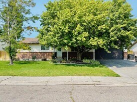 1728 Olympia St in Idaho Falls, ID - Building Photo