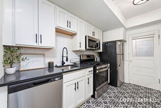 1413 W 39th St, Unit 3E in Kansas City, MO - Building Photo - Building Photo