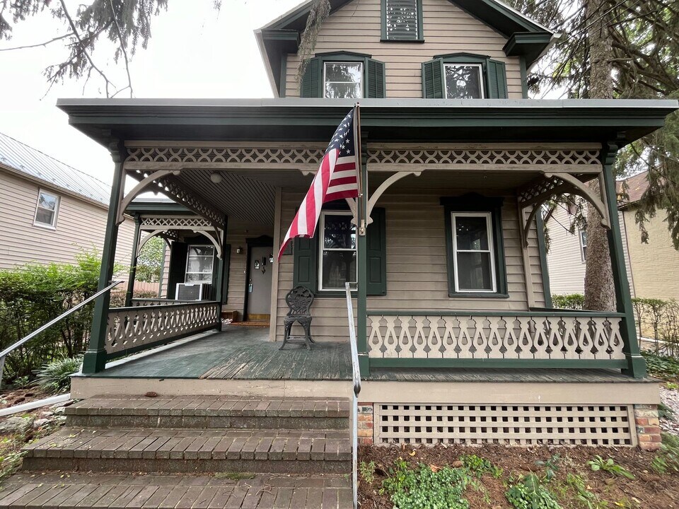 436 S 2nd St in Chambersburg, PA - Foto de edificio