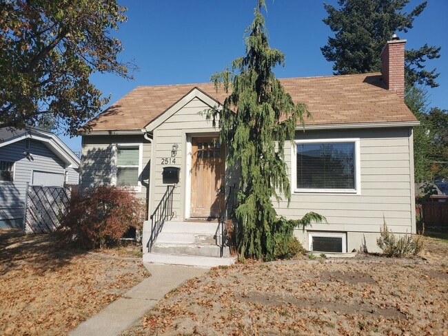 property at 2514 W Dalton Ave