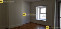 8 Sewall St, Unit 1 in Roxbury Crossing, MA - Foto de edificio - Building Photo