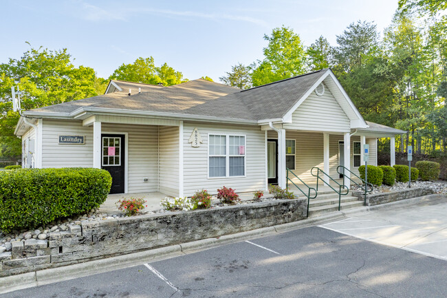 Arrowood Villas in Charlotte, NC - Foto de edificio - Building Photo