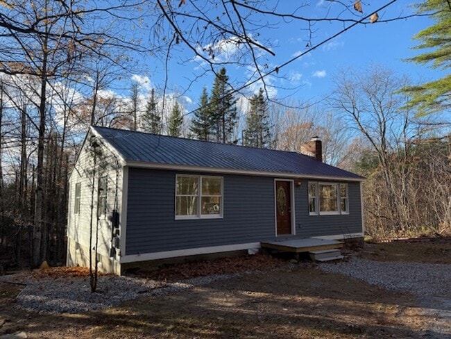 37 Calley Rd in Bristol, NH - Building Photo - Building Photo