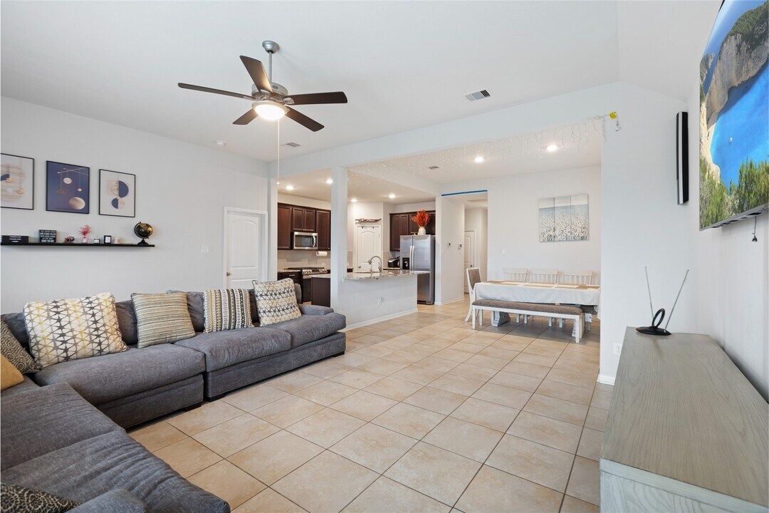 24014 Silver Sunset Ln in Katy, TX - Building Photo
