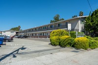 Marina Vista in San Leandro, CA - Building Photo - Building Photo