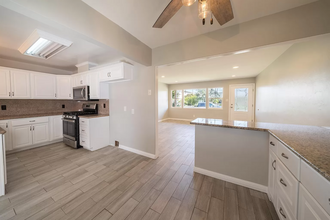 1611 S Tremont St in Oceanside, CA - Building Photo - Interior Photo