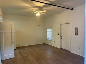 340 Mendoza Ave in Coral Gables, FL - Building Photo - Building Photo