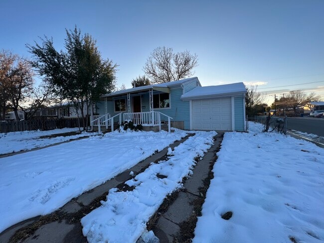 property at 3701 S Hooker St