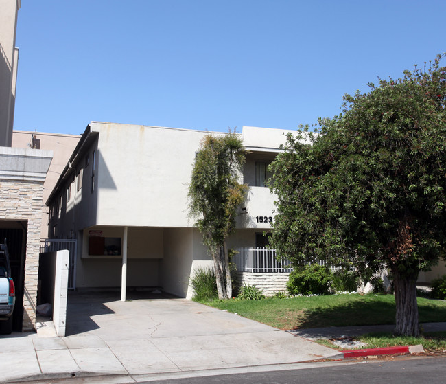 1523 Colby Ave in Los Angeles, CA - Foto de edificio - Building Photo