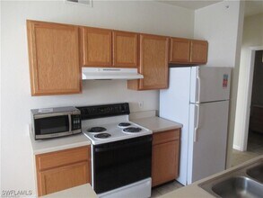 7945 Preserve Cir in Naples, FL - Building Photo - Building Photo