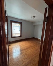 6345 S Whipple St, Unit 2 in Chicago, IL - Building Photo - Building Photo