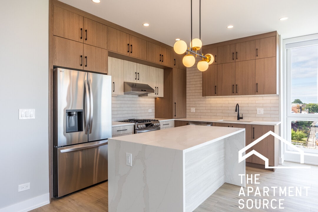 2355 W Flournoy St, Unit 202 in Chicago, IL - Foto de edificio