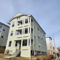 5 Cohasset St in Worcester, MA - Building Photo