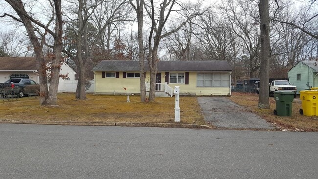 property at 1319 Eisenhower St