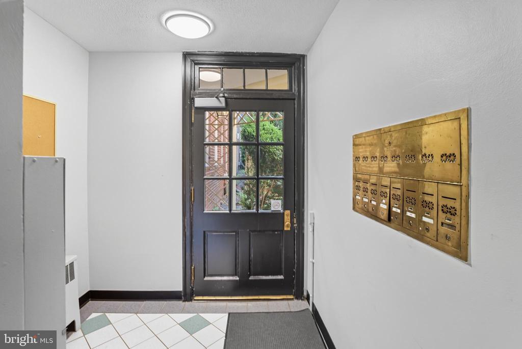 2302 Colston Dr in Silver Spring, MD - Building Photo