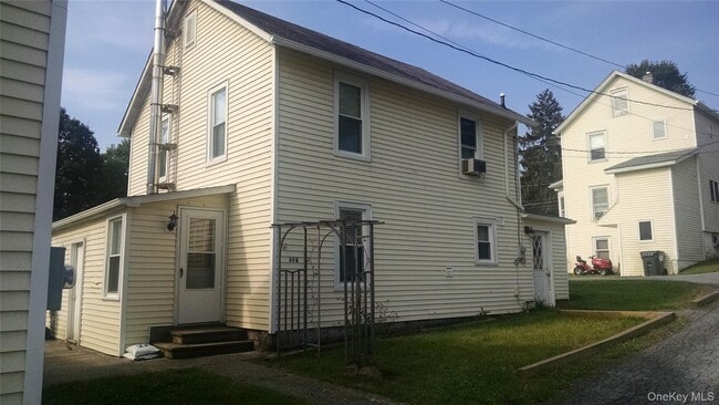 property at 89 N Montgomery St