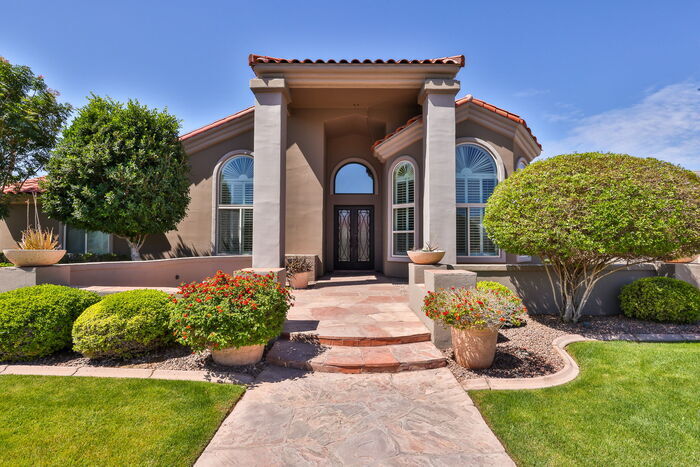 1307 E Treasure Cove Dr in Gilbert, AZ - Building Photo