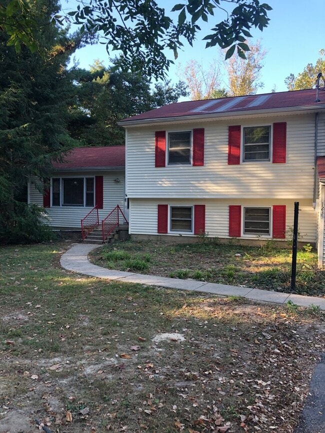 1235 E Matlock Rd in Bloomington, IN - Building Photo - Building Photo