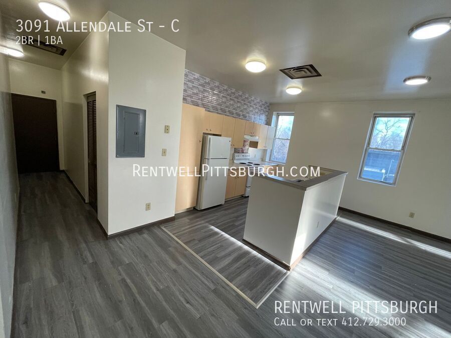 3091 Allendale St-Unit -C in Pittsburgh, PA - Foto de edificio
