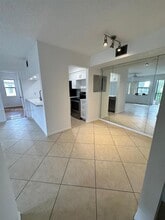 7137 Golf Colony Ct in Greenacres, FL - Building Photo - Building Photo