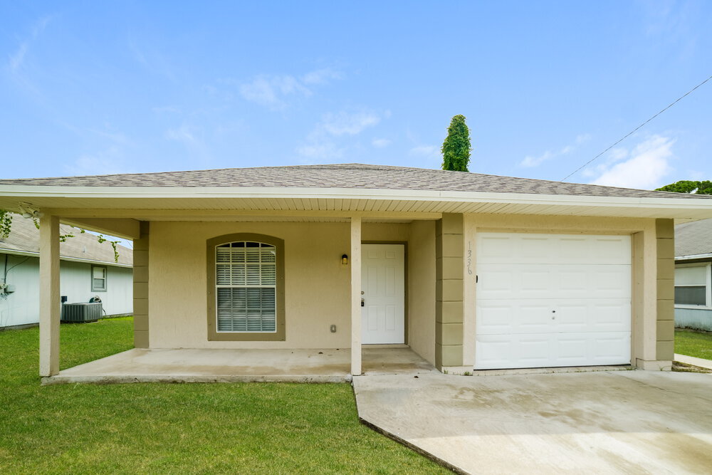 1336 25th Ave SW in Vero Beach, FL - Building Photo