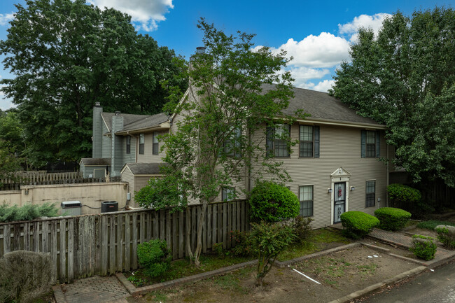 Nob Cove in Memphis, TN - Foto de edificio - Building Photo