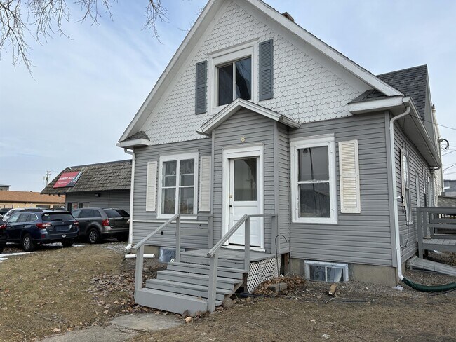 6 11th St S, Unit 1 in Fargo, ND - Building Photo - Building Photo