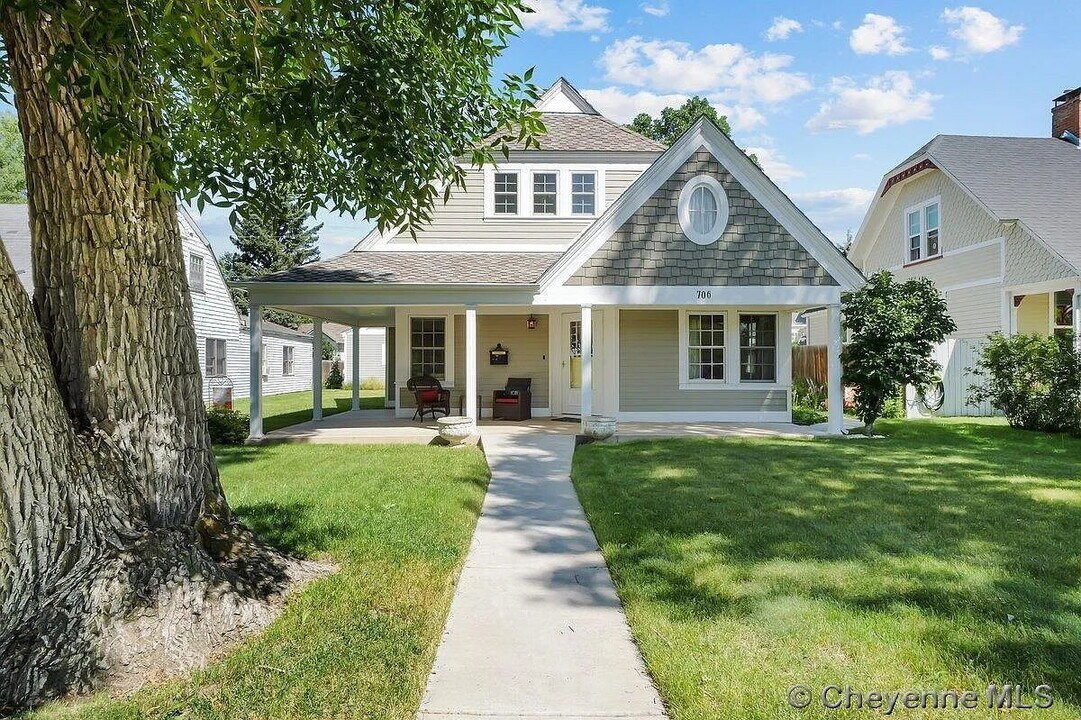 706 E 18th St in Cheyenne, WY - Building Photo
