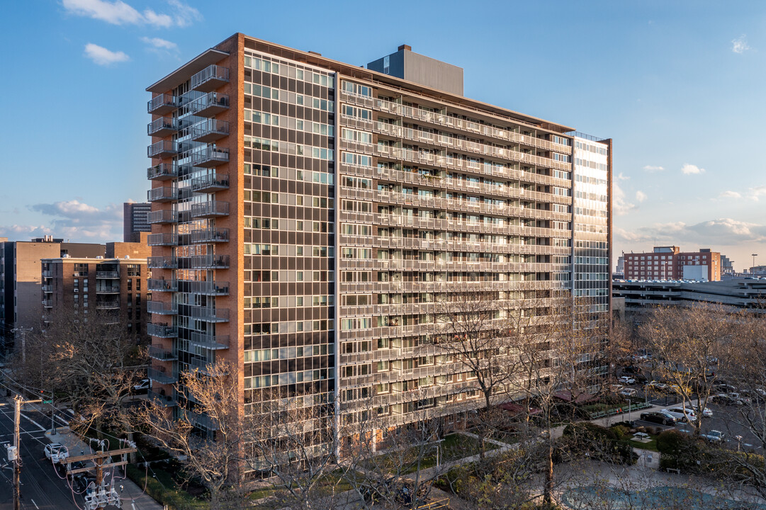 University Towers in New Haven, CT - Foto de edificio