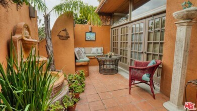 5803 Wooster Ave in Los Angeles, CA - Building Photo - Building Photo