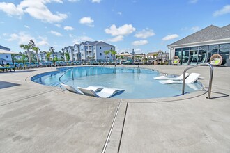 GRANDVIEW AT CLEAR POND APARTMENTS in Myrtle Beach, SC - Building Photo - Building Photo