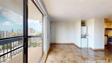 1560 Thurston Ave in Honolulu, HI - Building Photo - Building Photo