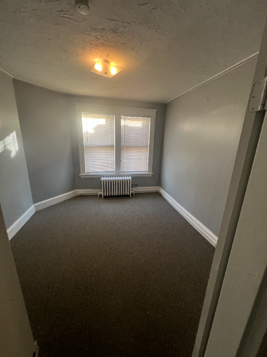 64 Fairmount St-Unit -1L in Waterbury, CT - Building Photo