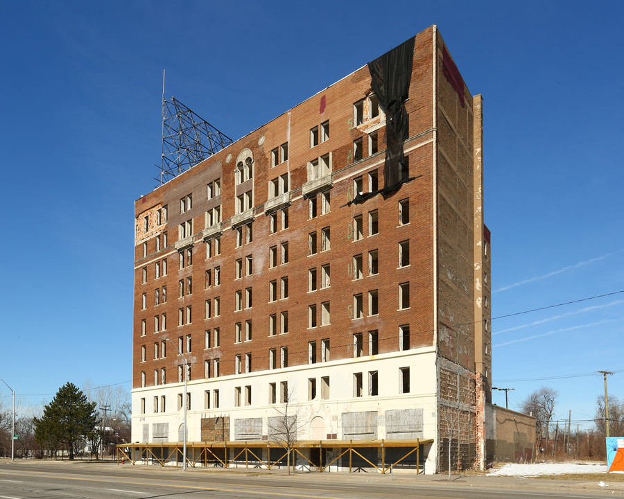 Winston Place Apartments in Detroit, MI - Building Photo