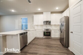 18519 Centro Row, Unit 5305-216 in Shenandoah, TX - Building Photo - Building Photo