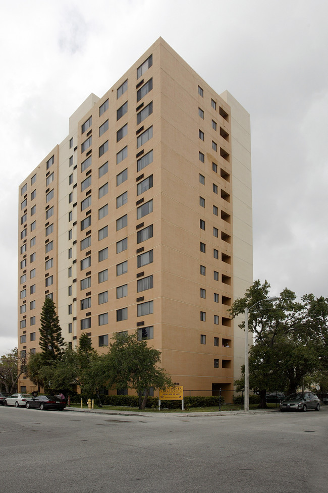 Buenavista Apartments in Miami, FL - Building Photo - Building Photo