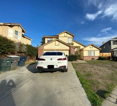 2910 Alfalfa Ct in Tracy, CA - Building Photo - Building Photo