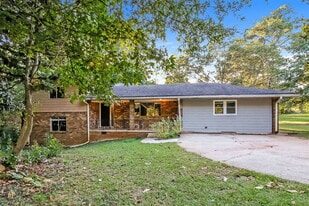 1412 Idlewood Rd in Tucker, GA - Building Photo